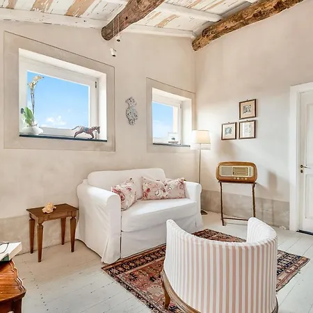 Casa Monella Tatil Evi La Spezia